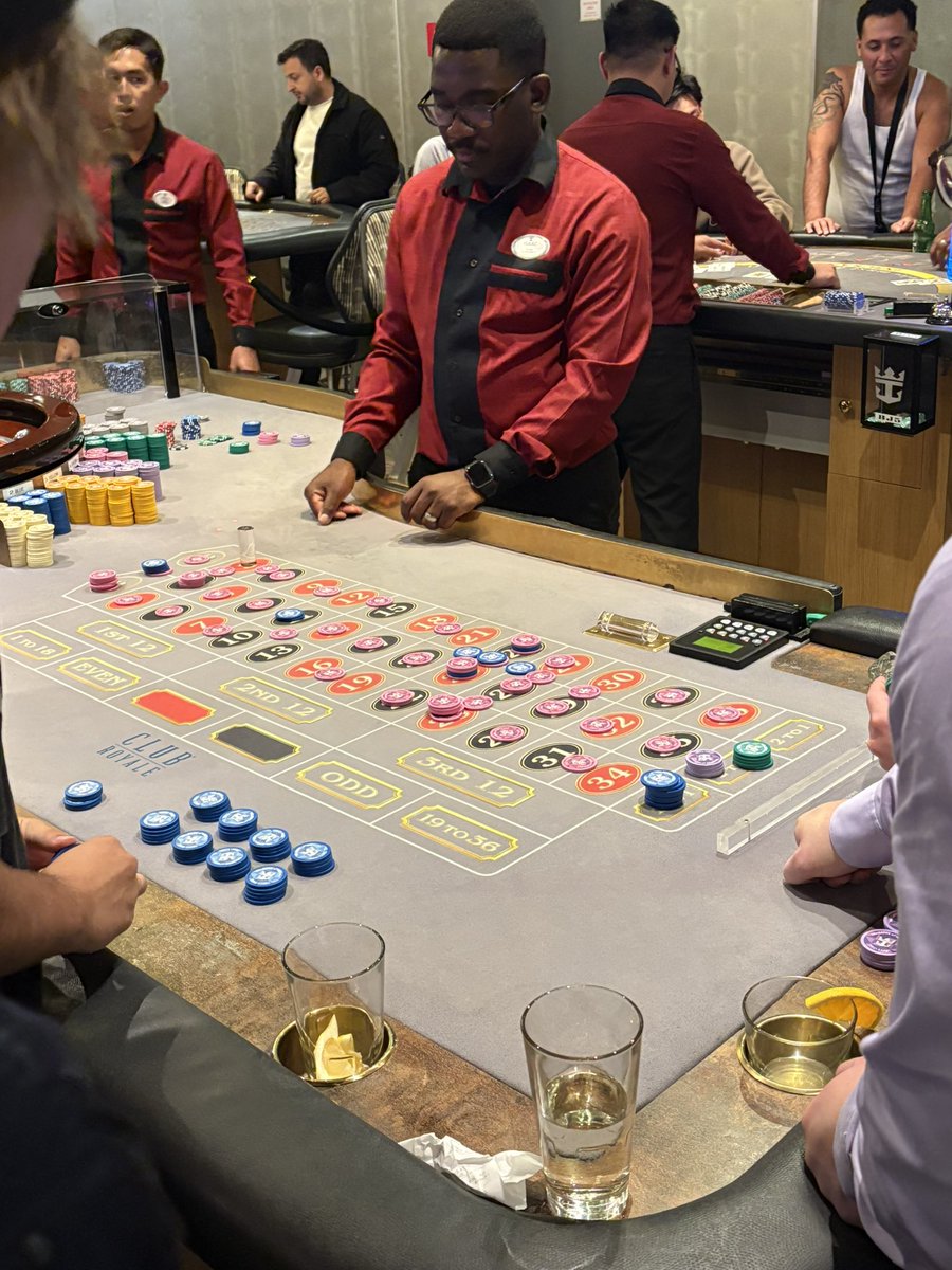 BenOverNetJets's tweet photo. Just landed the @netjets corporate helicopter on @RoyalCaribbeans Voyager of the Seas cruise ship. Meet up with @TheJimmyCap &amp; @SamuelHeintzman. Spent the last 3 hours absolutely killing them on the roulette table. Newest strategy, bet every number &amp; still lose money #pinkchips https://t.co/iDQ3Qmj1Rz