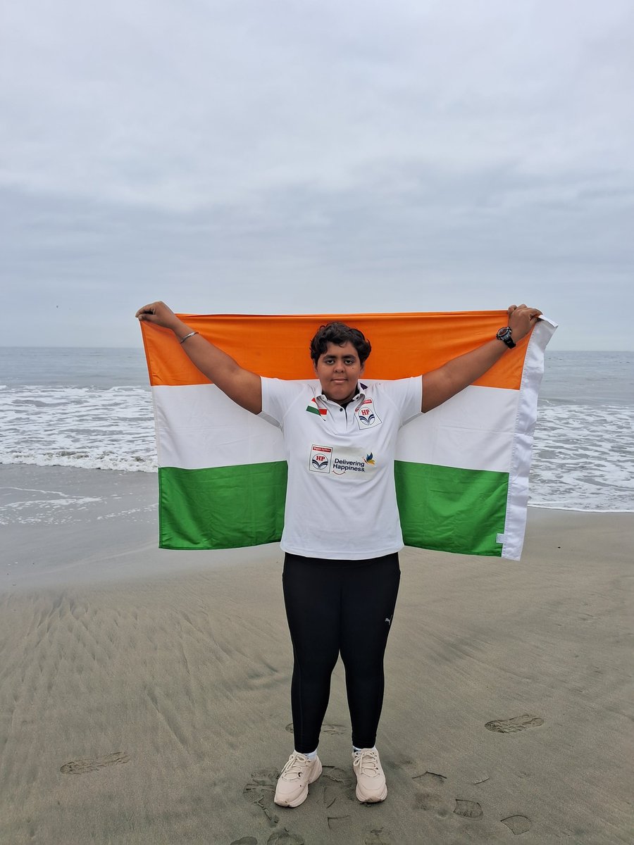 SwimmerJiya's tweet photo. Ms. Jiya Rai, a 17-year-old girl with Autism Spectrum Disorder, has become the first female para-swimmer in the world to successfully swim across the Catalina Channel of USA in solo swimming. 
#Poweredbyhpcl 
#SwimwithJiya 
#MEA
#indiainusa
#pmoindia
#Indiannavy
#niwsgoa https://t.co/PsuJcclrcB