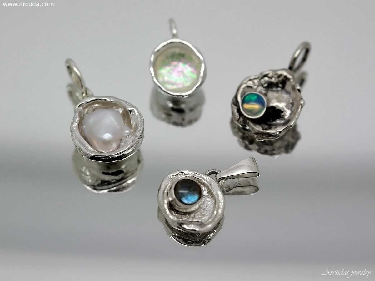 Arctida's tweet image. Handmade water cast silver necklaces

arctida.blogspot.com/2025/09/handma… 

@_TeamBlogger @bloggernation @Etsy
#BBlogRT #bloggersnation #etsy #fusedglass #handmade #handmadeglass #Handcrafted #watercasting #handmadejewelry #meltedsilver #moltensilver #pearlnecklace #labradorite