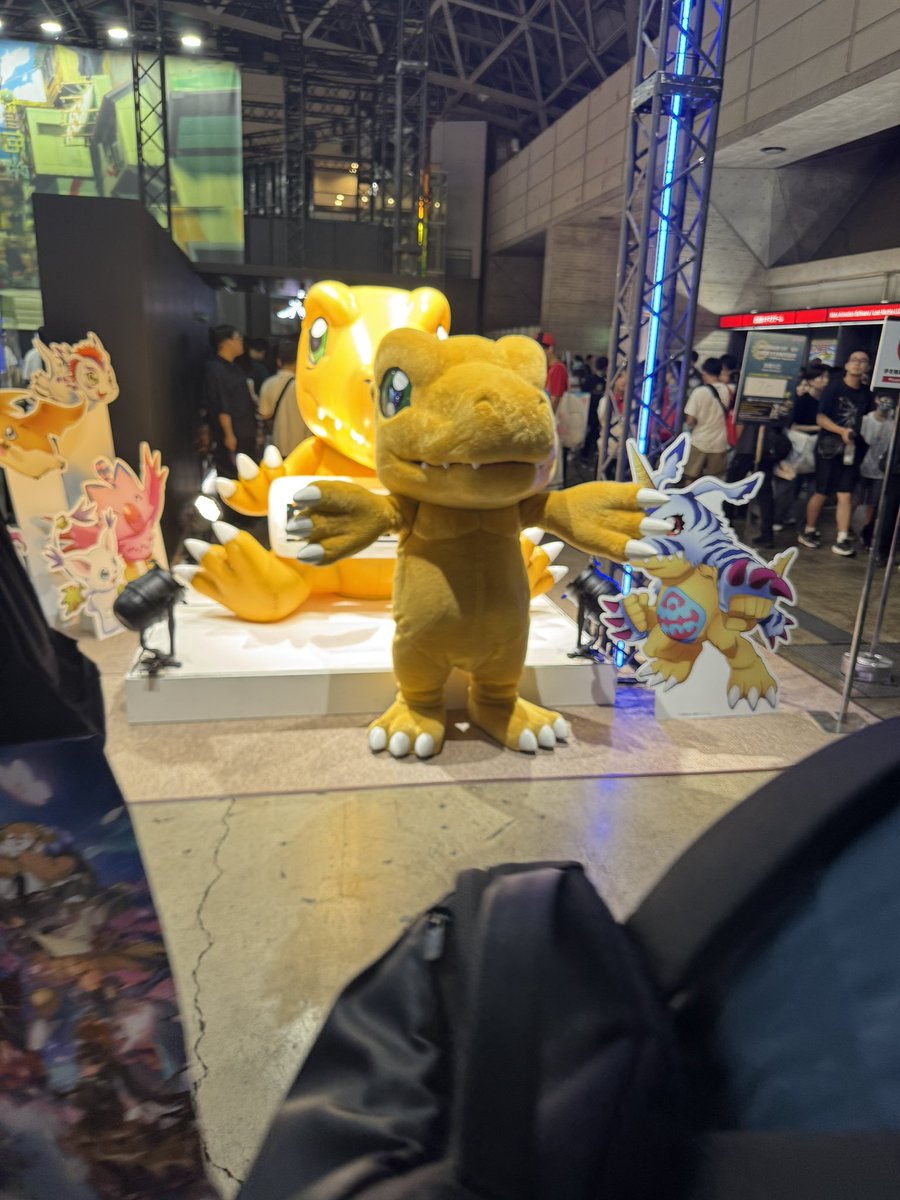 jinzo_k's tweet photo. @Digimon_game TGS2025人多すぎた https://t.co/6OXRAhvwDs