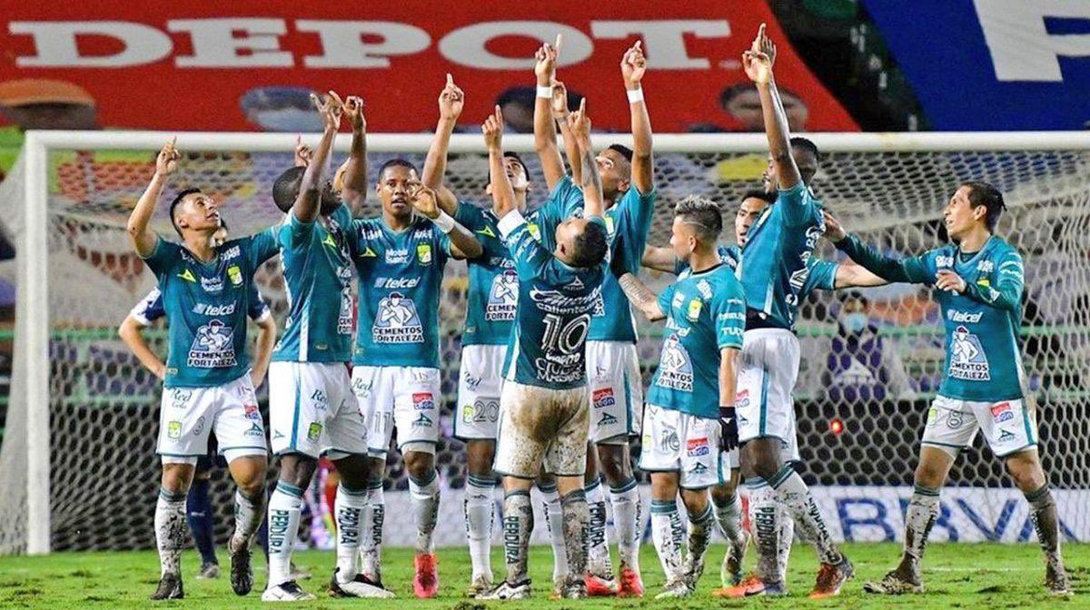 youthlustoscar's tweet photo. Es estúpido pensar en títulos sin volver a ser un EQUIPO. Confiamos https://t.co/OsPtM8YRkD
