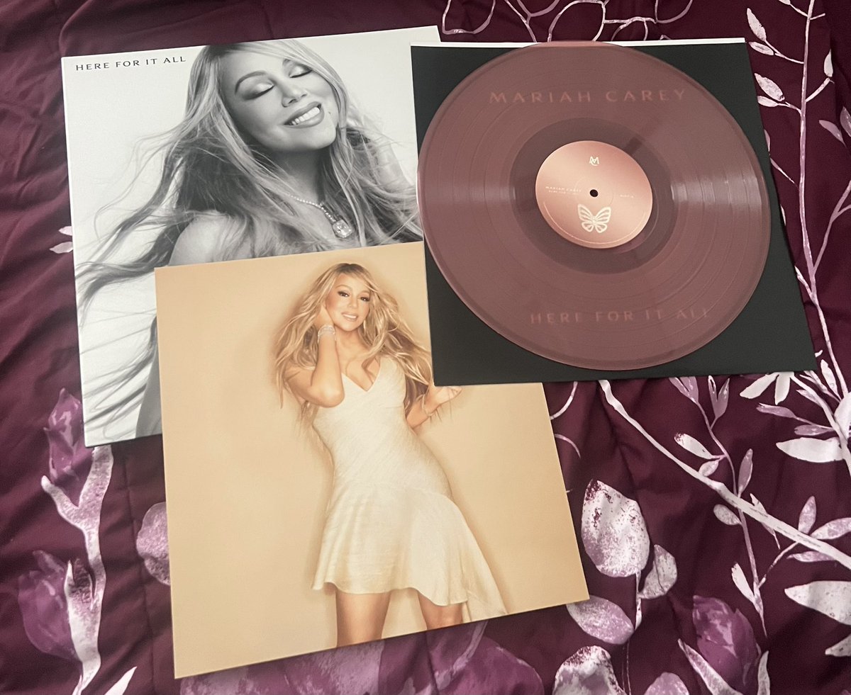 ariescharms's tweet photo. @MariahCarey Yay, I finally got my delayed Vinyl of #HereForItAll 💿🎶💃🏻 Stunningly beautiful 🥰, I ❤️ it!! 👏🏼😍👍🏼🙌🏼 https://t.co/8RLdMXm6BL