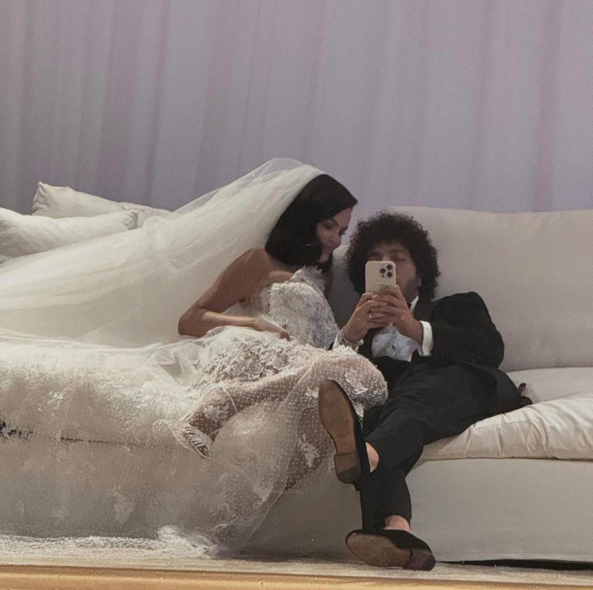 I love that Selena didn't decide to change her last name to be relevant.
MOTHER 🔥