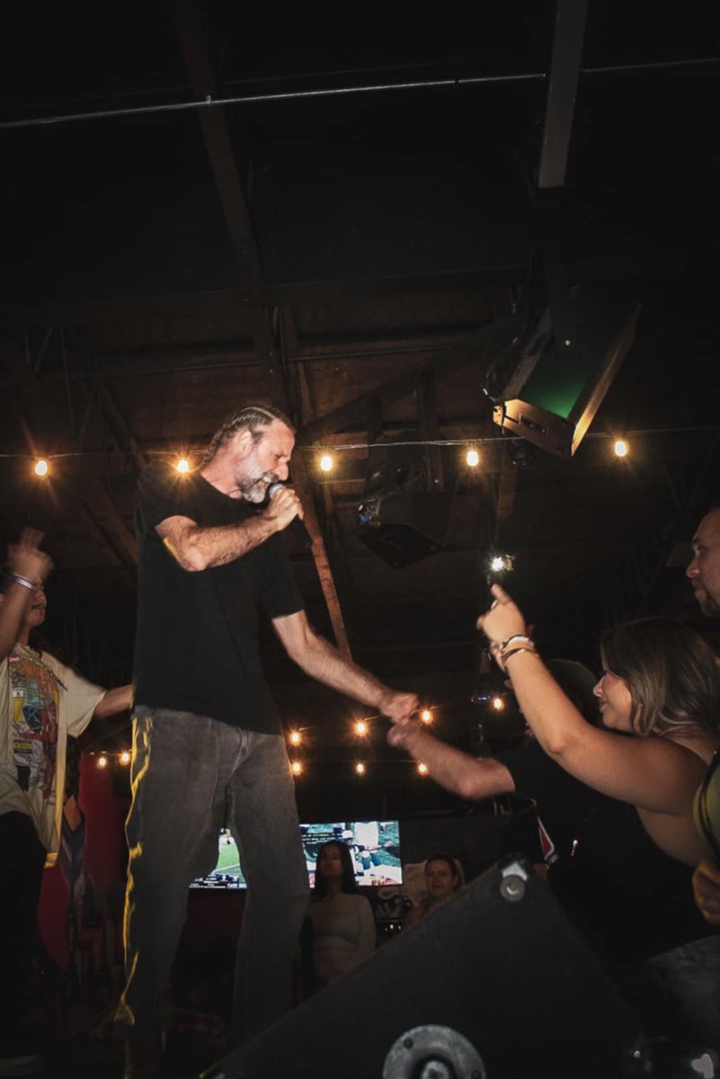 BenKaos's tweet photo. Stage presence.... https://t.co/P4rWg9VrVY
