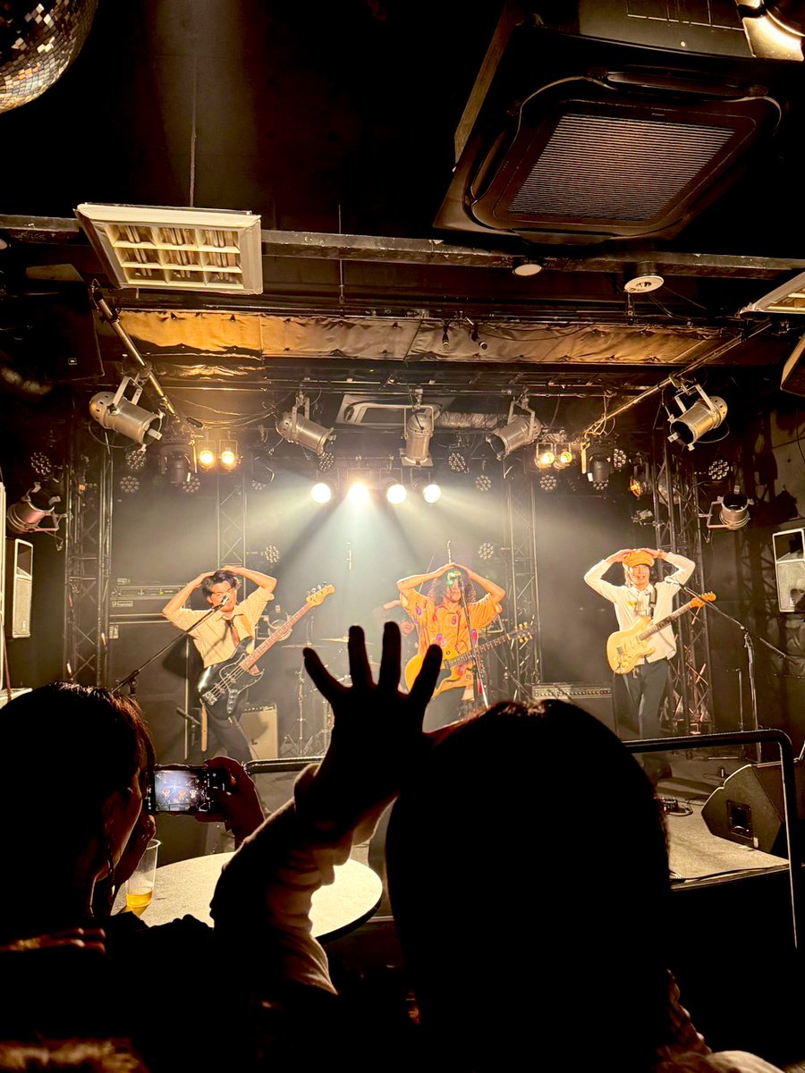 sumer_tsudoi's tweet photo. 2025.9.26.Fri
1st.EP記念ライブ 
メソポタミアの夜明け

最強のメンツで！最高の場所でありがとうございました！
ご来場くださった方も配信の方も盛り上げてくださりありがとうございました！
引き続きシュメルの集いをよろしくお願いいたします。

#シュメルの集い
#シュメール人だー https://t.co/5MVqozyH3q