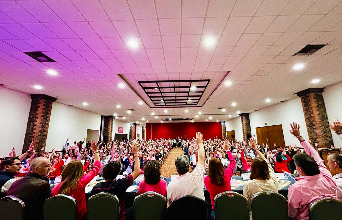 acostanaranjo's tweet photo. YA NADIE NOS DETIENE.

Este domingo se realizaron con éxito siete asambleas de SOMOS MÉXICO.
En Tlalpan #109
Torreón #110
Zapopan #111
Tonalá #112
Querétaro #113
San Luis Potosí #114 y 
San Nicolás de los Garza #La115.

Gracias a todas y todos quienes se suman a este esfuerzo. https://t.co/9H2W5NMTk5