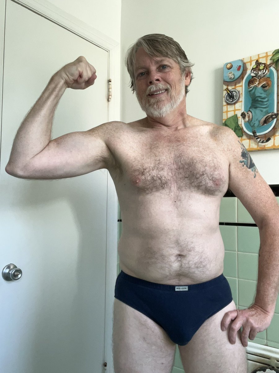 finnfiftyguy's tweet photo. Saturday’s arm and shoulder day pics!
The song “21 Guns” keeps playing in my head.
#gay #gayman #dilf #furry #hairy #fuzzy #oklahomo #gaywolf #otter #gaytiger #hairyman #woof #beard
#gunsout #armday #underwear #bulge #flex #menshealth #mensfitness https://t.co/w9MnrPSWBq