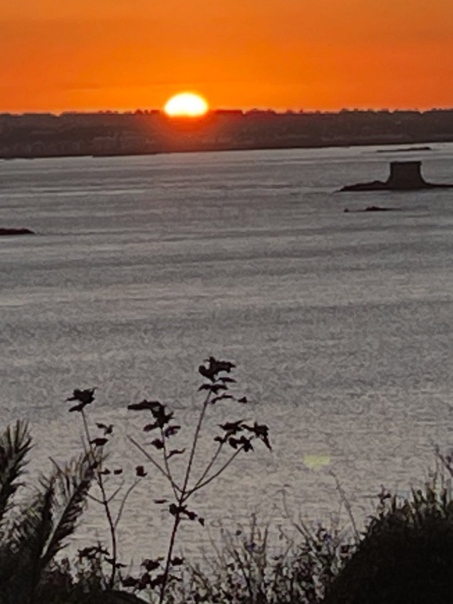 Sunset on  <a href="/hermisland/">Herm Island</a>  <a href="/VisitGuernsey/">VisitGuernsey</a> #sunset