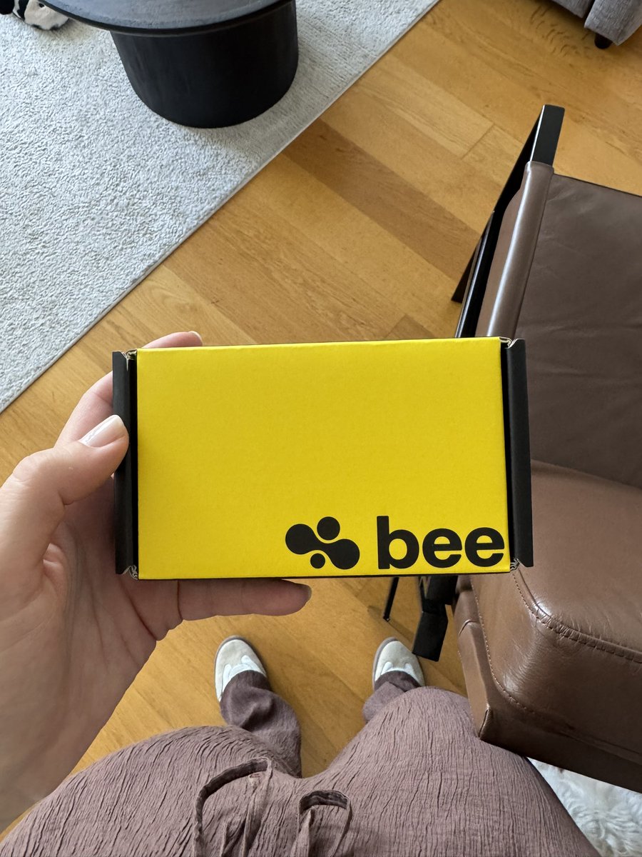 finally got my hands on the Bee bracelet as a rec by <a href="/swyx/">swyx</a> but now that Amazon bought them, I’m not sure how I feel about using it 🫠