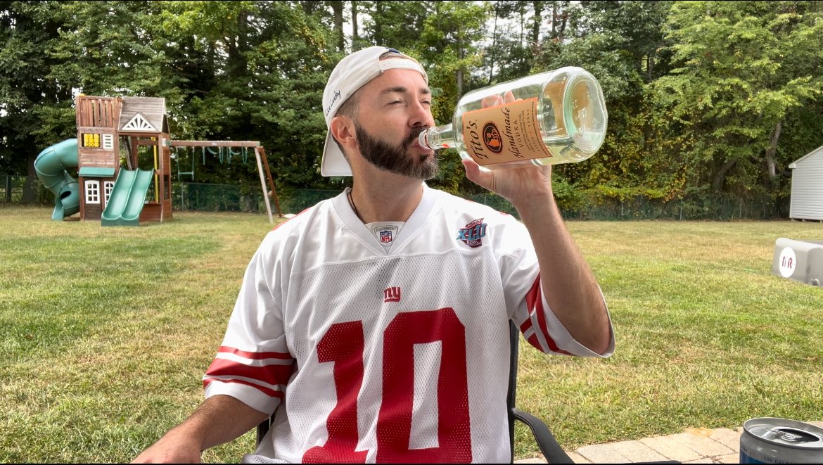JefePil's tweet photo. Nabers out, Dart limping. 

#NYGiants https://t.co/n4PGldS1vJ