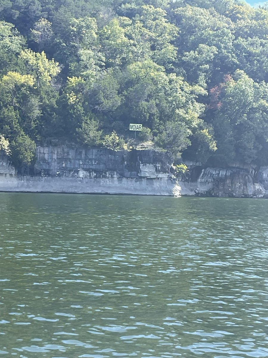 TRLakeVibes's tweet photo. Great Day to be out on the lake! #TableRockLakeLife #TBLLife https://t.co/QJKqZifjsH