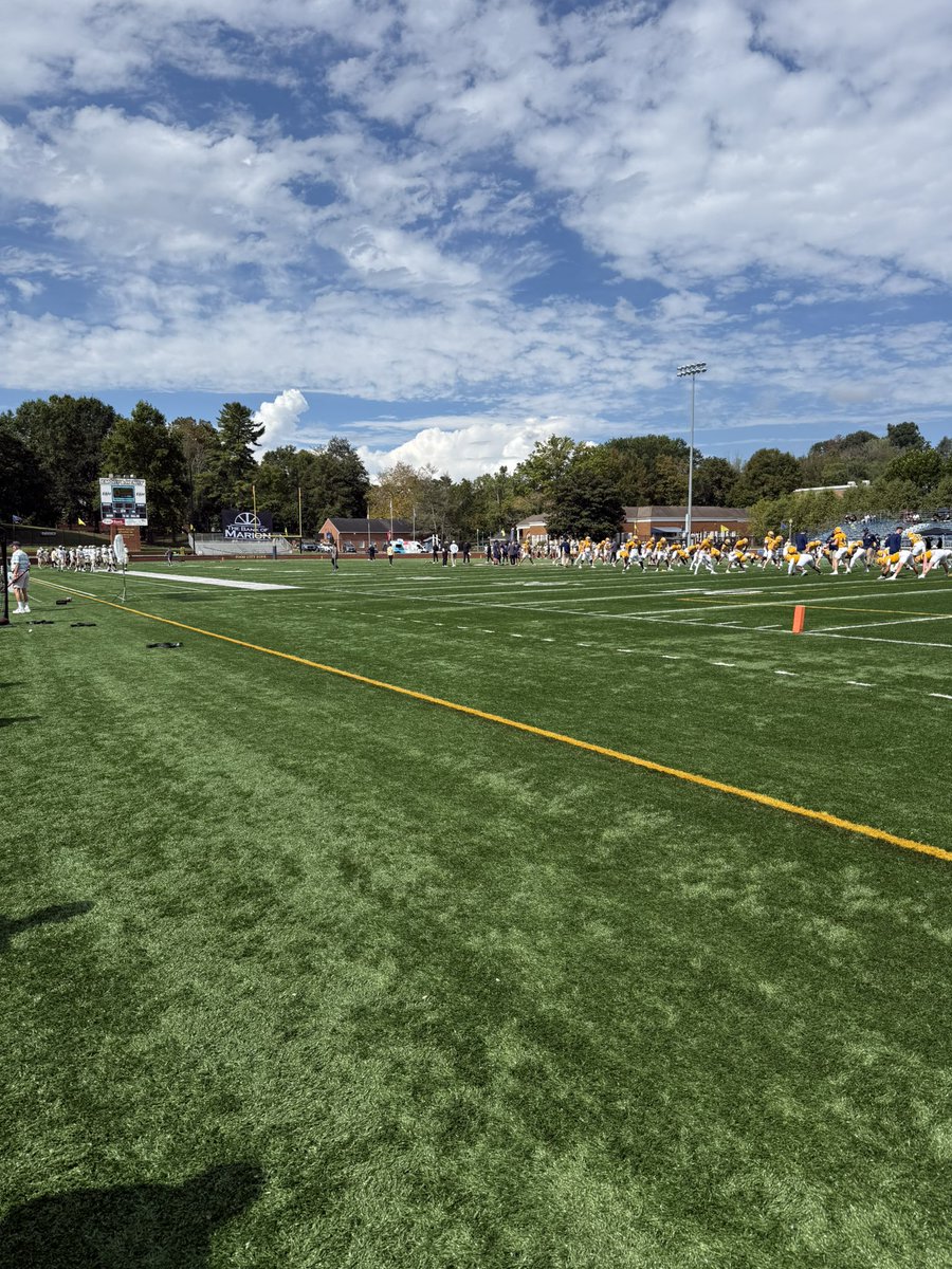 Had an amazing time watching <a href="/EmoryHenry_FB/">E&H Football</a> crush it out there yesterday! Campus was awesome and the gameday feel was awesome! Thanks inviting me <a href="/CoachTall/">Bruce Tall</a> <a href="/CoachQHunter/">Quintin Hunter</a> <a href="/fbcoachsamp/">Coach Sampson</a> <a href="/RecruitSVFB/">RecruitSVFB</a> <a href="/SVSpartans_FB/">Sun Valley Football</a> <a href="/CoachQuay_/">Quay Chambers</a> <a href="/HaydenCrooks/">Hayden Crooks</a>
