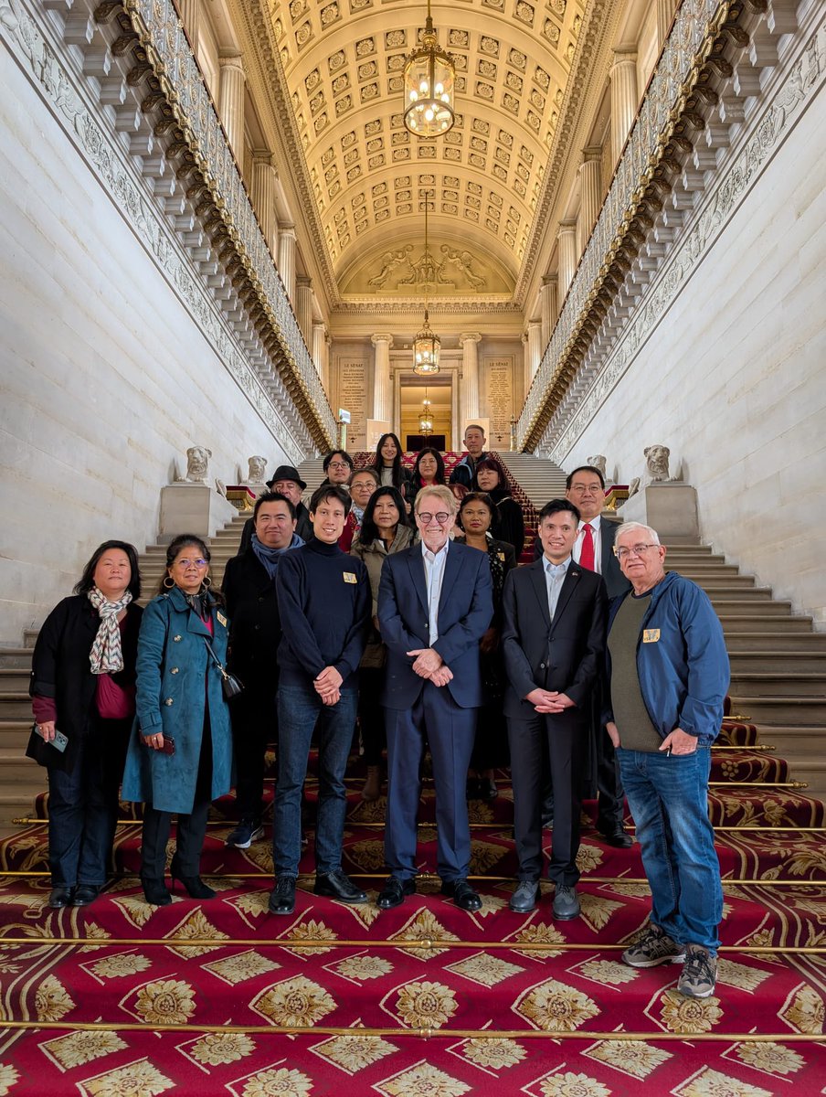 FragmentisVitae's tweet photo. Les membres de l’association Fragmentis Vitae Asia ont eu l’immense honneur d’être accueillis au @Senat https://t.co/R48jlU7JJU