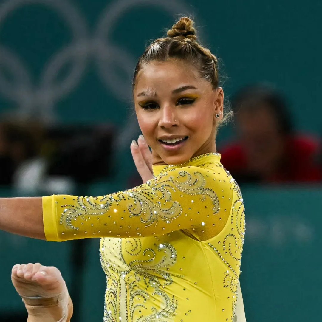 siteptbr's tweet image. 🇧🇷🥇 Flávia Saraiva conquista ouro na trave na Copa do Mundo da Hungria.