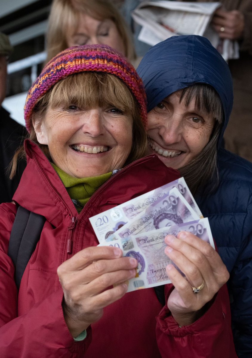 Sara Turle 💙 tweet media