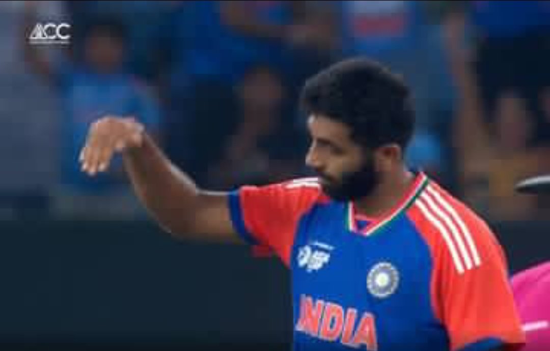 cricketinside61's tweet photo. Well done team India 

Rauf k gaan me thok diya Rafael 

India Team Asia Cup final 🏆 

#indvspak2025 
#IndianCricket 
#IndiaVsPakistan 
#AsiaCupFinal 
#asiacup2025final https://t.co/kqdxOfOmLv