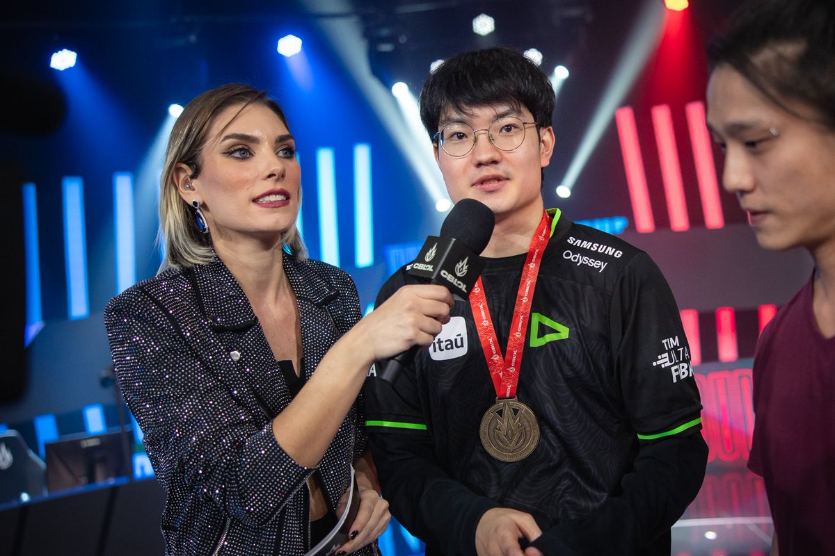 #NovaFotoDePerfil 
O cblol vai voltar 💚