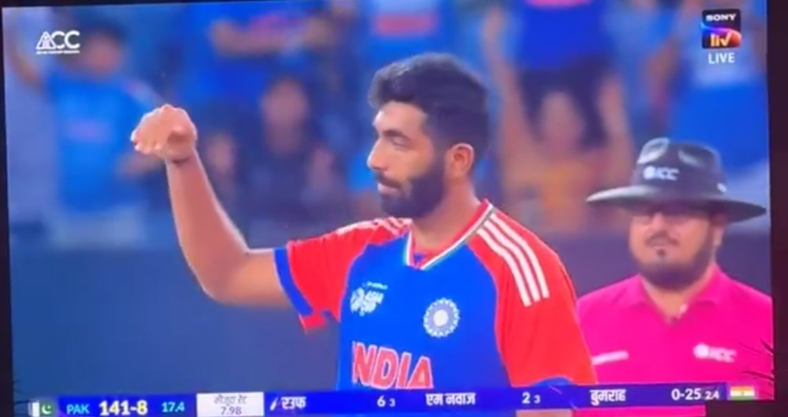 krishnannairm's tweet photo. The Moment of the Game!

Congrats Team India. 🇮🇳

#IndiaVsPakistan https://t.co/zNPEDY5szb