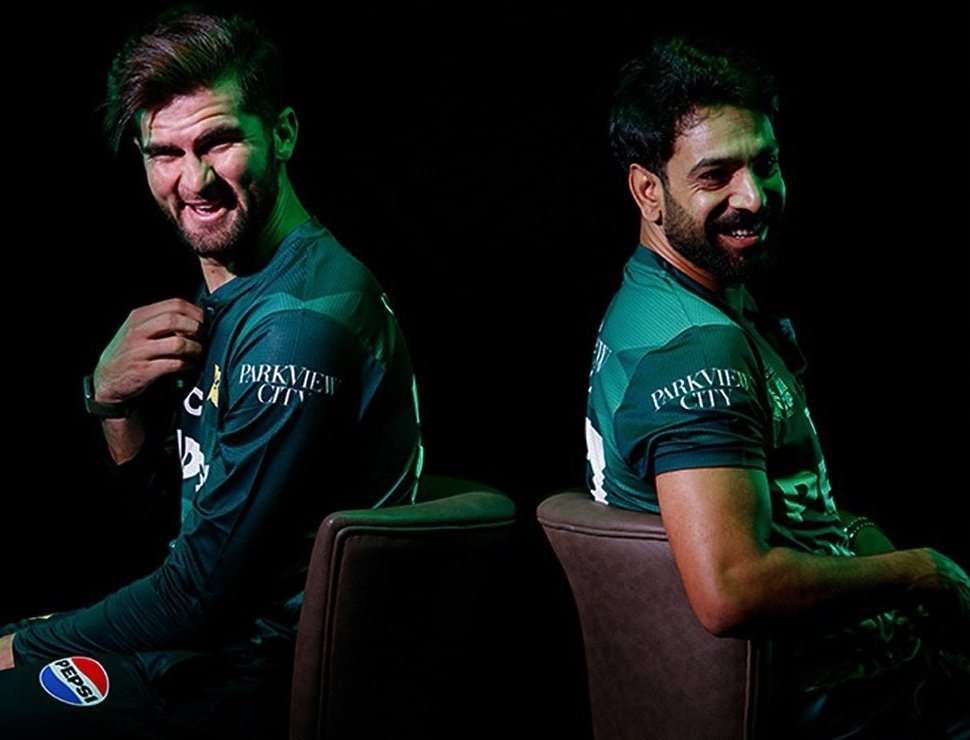 “Hm sirf lahore clowndars k liye trophies jeet skte hein”