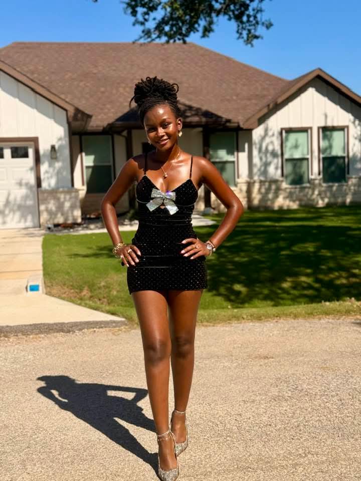 I’m Sheilah and very photogenic, my mama calls me Sheshe , I’m working so I dress myself. Enjoy your weekend 🇺🇸🥰🤣