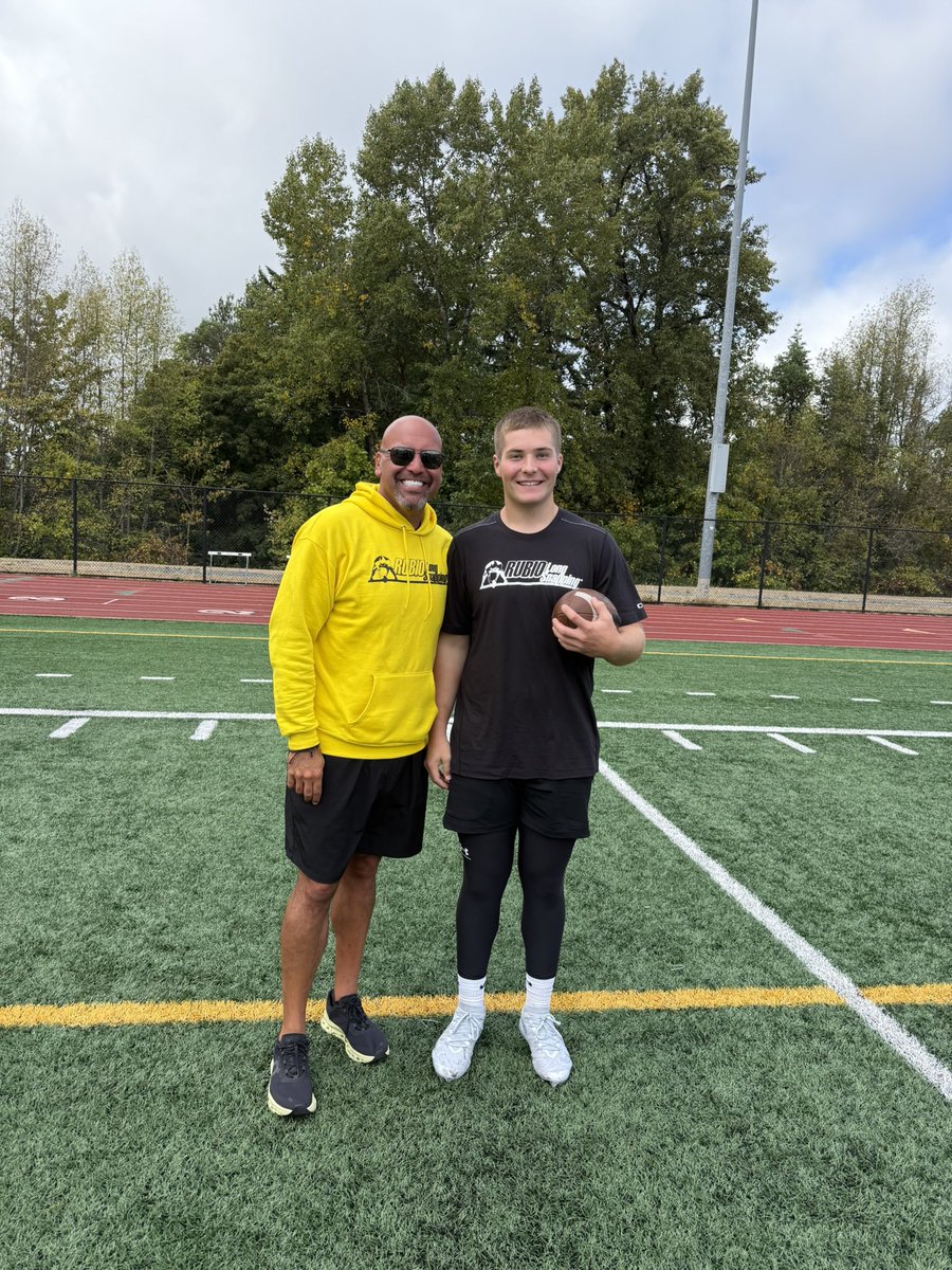 Brodymad13's tweet image. Had a great time at @TheChrisRubio Seattle camp! Great check in for the season!
@NorthCreekFB