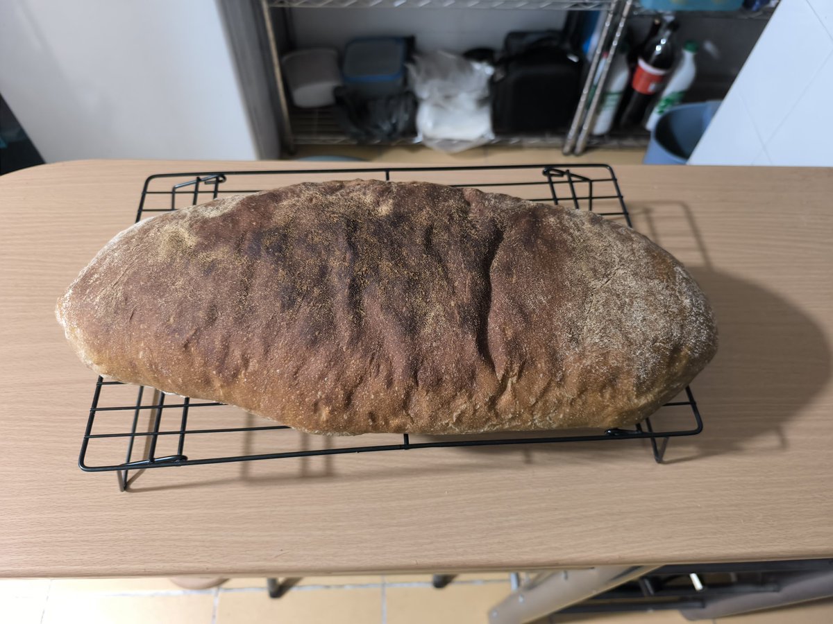 CCabemos's tweet photo. 1,5 kg de pan para los desayunos de la semana en el curro https://t.co/jvsudgQvDT
