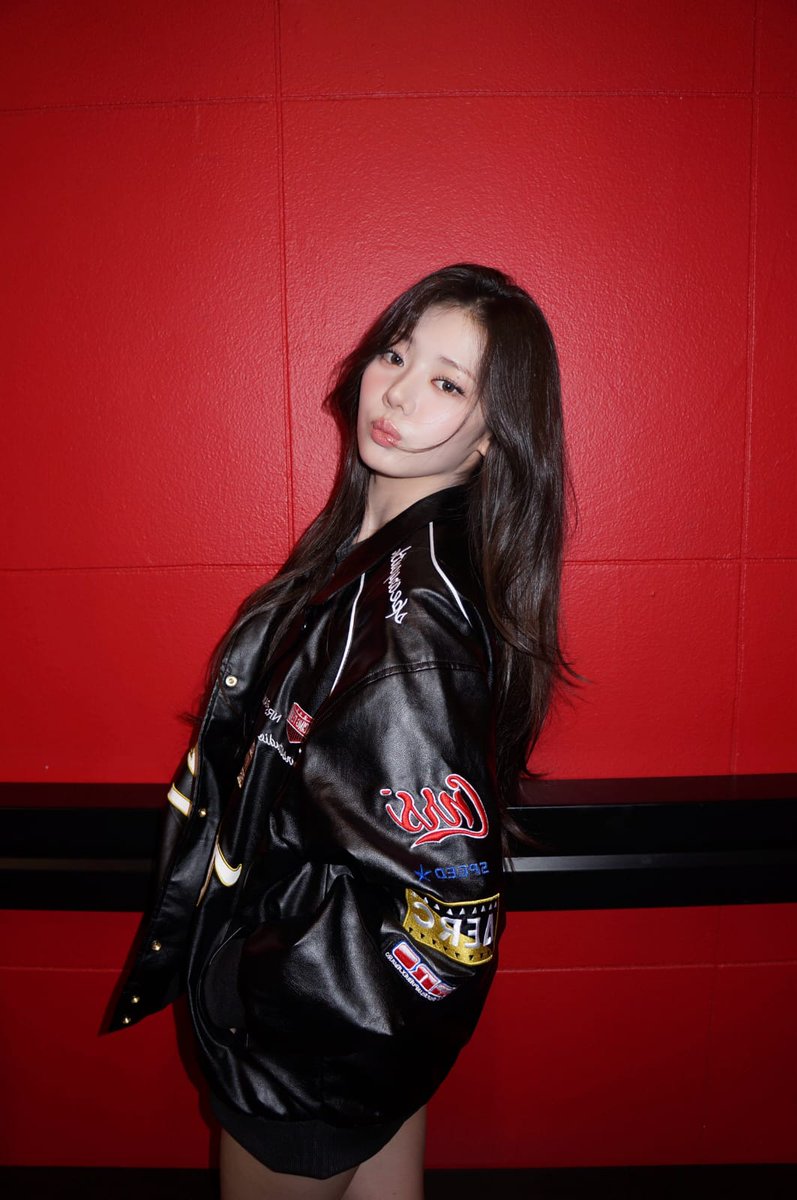 𝖶𝗁𝖾𝗇 𝗍𝗁𝖾 𝗐𝖺𝗅𝗅 𝗂𝗌 𝖿𝗂𝗋𝖾 𝖻𝗎𝗍 𝗍𝗁𝖾 𝖺𝗎𝗋𝖺’𝗌 𝖼𝗈𝗅𝖽𝖾𝗋 𝗍𝗁𝖺𝗇 𝗆𝗂𝖽𝗇𝗂𝗀𝗁𝗍 𝗂𝖼𝖾.