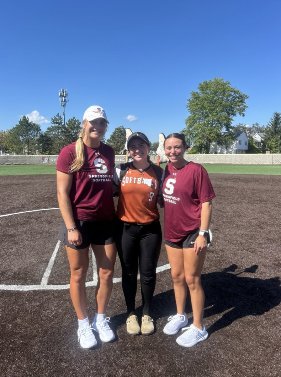 s_richetelli's tweet photo. Had such a fun day at the Springfield Softball Prospect Camp! The players and coaches energy was contagious!! I learned so much about the program and got many reps. @SCPrideSoftball @SC_Pride @SoftballUCT18 https://t.co/GFNGmPKtsG
