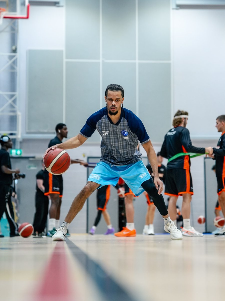 Cal_Gladiators's tweet photo. 𝑴𝒂𝒕𝒄𝒉 𝑹𝒆𝒑𝒐𝒓𝒕: Caledonia Gladiators fell to a tough road defeat on Sunday evening, as Cheshire Phoenix claimed  a 108 – 96 victory in front of their home fans.

Match Reports are brought to you by Best Betting Sites: https://t.co/wd4KLhVrB5 https://t.co/BNrWN45Ewc