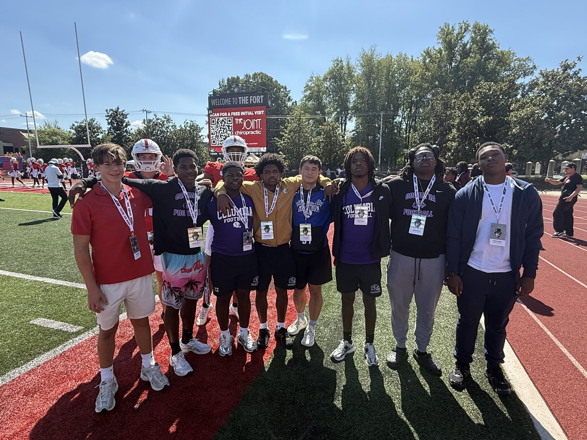 Thanks to <a href="/CoachFarisAPSU/">Jeff Faris</a> <a href="/Blake_Littman/">Blake Littman</a> <a href="/ashlynmwood/">ashlyn wood</a> <a href="/qbill_8/">Quinn Billerman</a> for the hospitality <a href="/GovsFB/">Austin Peay Football</a> big win.  Great time w/<a href="/JamariBIsaiah/">Jamari Brown</a> <a href="/hasonbaugh3/">Hason</a> <a href="/TDodson2011/">TyshonDodson2011</a> <a href="/cbwyo_1/">Camron Bridges</a> <a href="/DallasKing_31/">DALLAS KING</a> <a href="/Xzavior_Murphy/">Xzavior Murphy</a> .  <a href="/TradariusGoff/">Coach TraD</a> <a href="/CentralLionsFB/">Columbia Central Football</a> <a href="/_drecinco_/">Dre’ Hall</a> <a href="/BuckFitz/">NPA/SUPERMAX 100</a> <a href="/jaxon_rose8/">Jaxon Rose</a> <a href="/Hunter_DeNote/">Hunter DeNote</a>