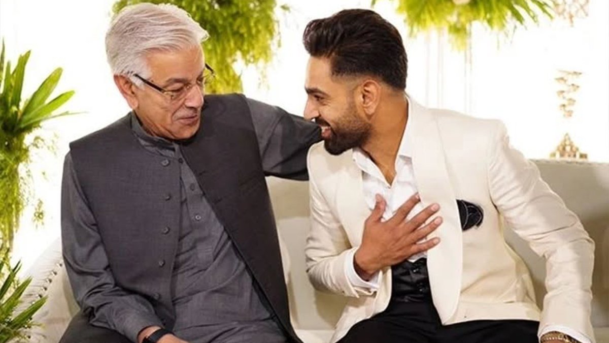 wisdomofjb's tweet photo. @KhawajaAsif's very good friend #HarisRauf , who defeated Pakistan in the last over for the fifth time in a row, has defeated Pakistan in a T20 match for the fifth time in a row. #PAKvsIND https://t.co/QoolCdGWCy
