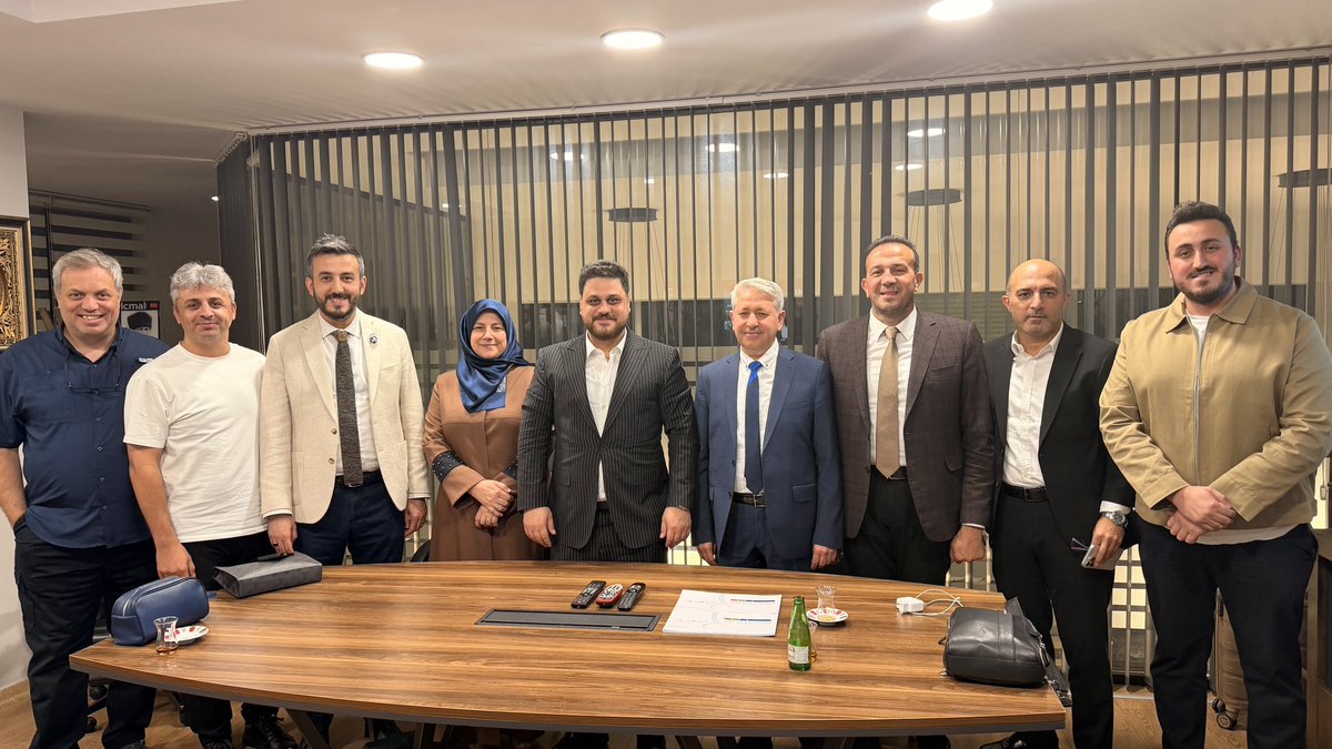 ‘Geleceği Savunmak’ programları tertip komitesi olarak Genel Başkanımız <a href="/huseyinbas_BTP/">Hüseyin Baş</a> ‘la buluştuk. 

Türkiye’nin her bölgesinde yapılacak programlarla gençlerimizi uyuşturucu, kumar ve çete tuzaklarından kurtarmak için var gücümüzle çalışacağız.