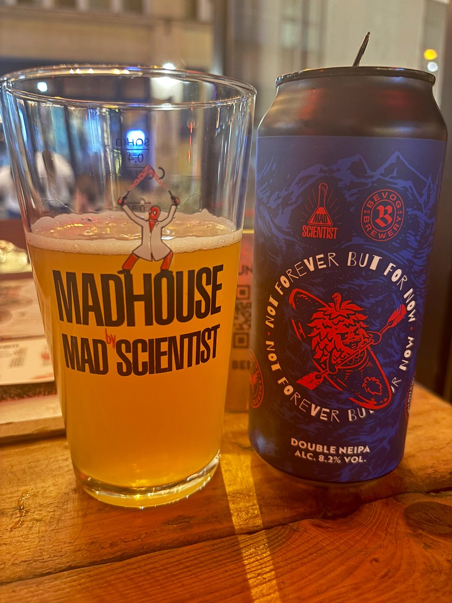 Not Forever But For Now
Mad Scientist (Húngria 🇭🇺) <a href="/madscientisthun/">Mad Scientist</a> 
Braushaus Bevog (Áustria 🇦🇹) <a href="/BevogBrewery/">Bevog</a> 
Double New England IPA; 8,2% ABV 
#CraftBeer #cervejaartesanal