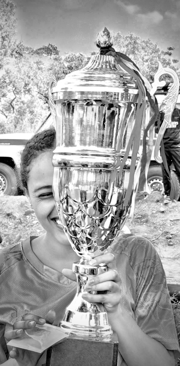 Holding a trophy in this picture made me think about the race of life. 🏆 The greatest race is the one of faith, and the greatest reward is not in this world, but in Christ. May we keep running with our eyes fixed on Jesus, knowing that the crown He gives is eternal. ✨🙌