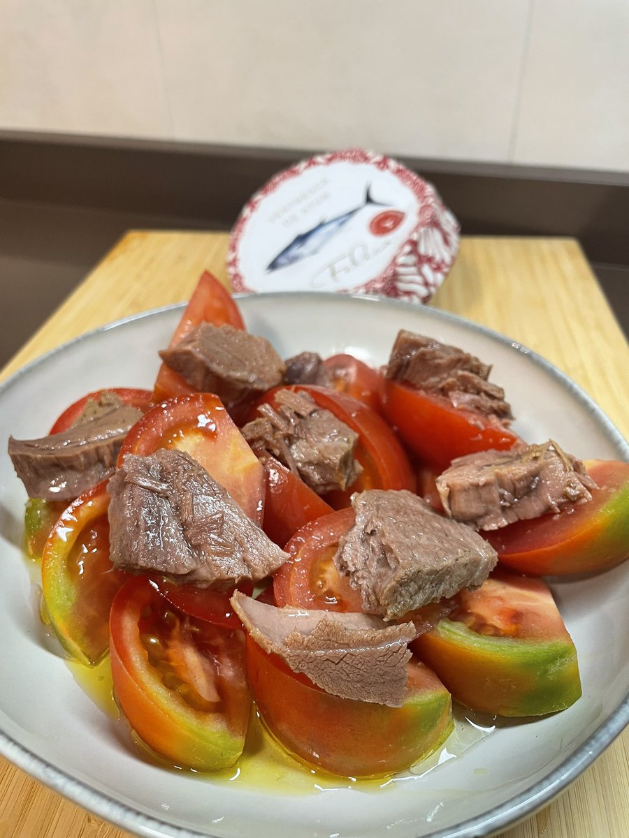 PolloyEnsalada's tweet photo. Y la fantástica ventresca de atún rojo de Felisa Gourmet https://t.co/LDl7wBsF1q