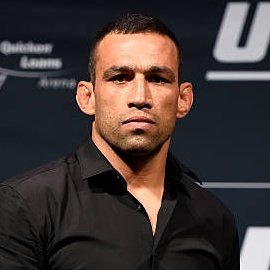 Popó soltou uma nota de repúdio acusando Fabrício Werdum de manipular as conversas privadas para ferrar com ele publicamente.

"(...) Surpreende e preocupa a postura de Fabrício Werdum e de membros de seu time, que agora tentam manipular conversas privadas para induzir o público