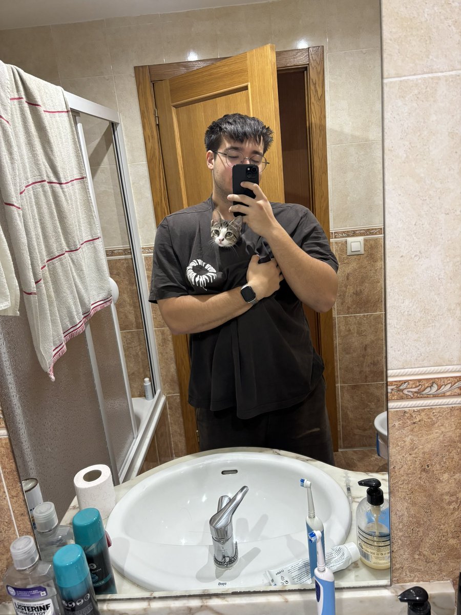 Erizillo tweet media