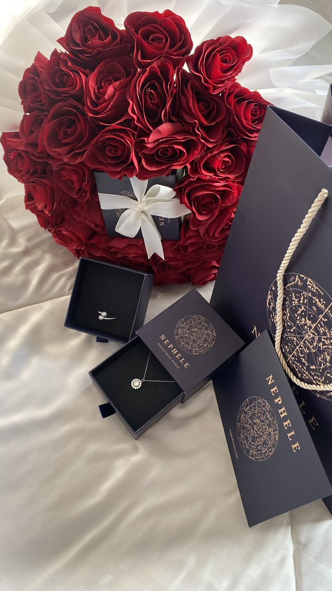 لا شي أجمل منك 
ولا شي أسعد مني وانا معك