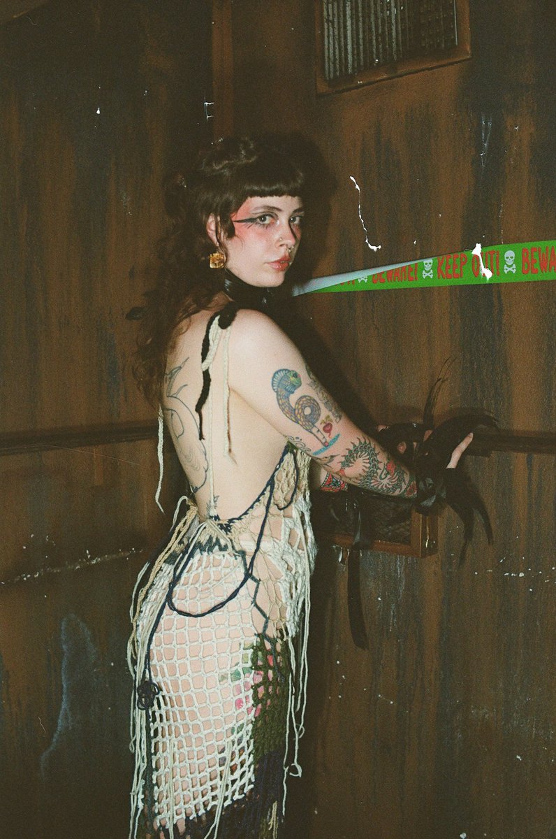 wildsidekittens's tweet photo. Threads of chaos, art in motion 🕸✨ Bound by creativity, dressed in rebellion. #NoRulesJustStyle

@cervixcouch
@lsdby.lucky

#AltFashion #DIYStyle #AvantGarde #PostApocalypticFashion #GrungeGlam #PunkGoth #UndergroundScene #StreetStyleRevolution #ArtWear https://t.co/oheYBFfxcS