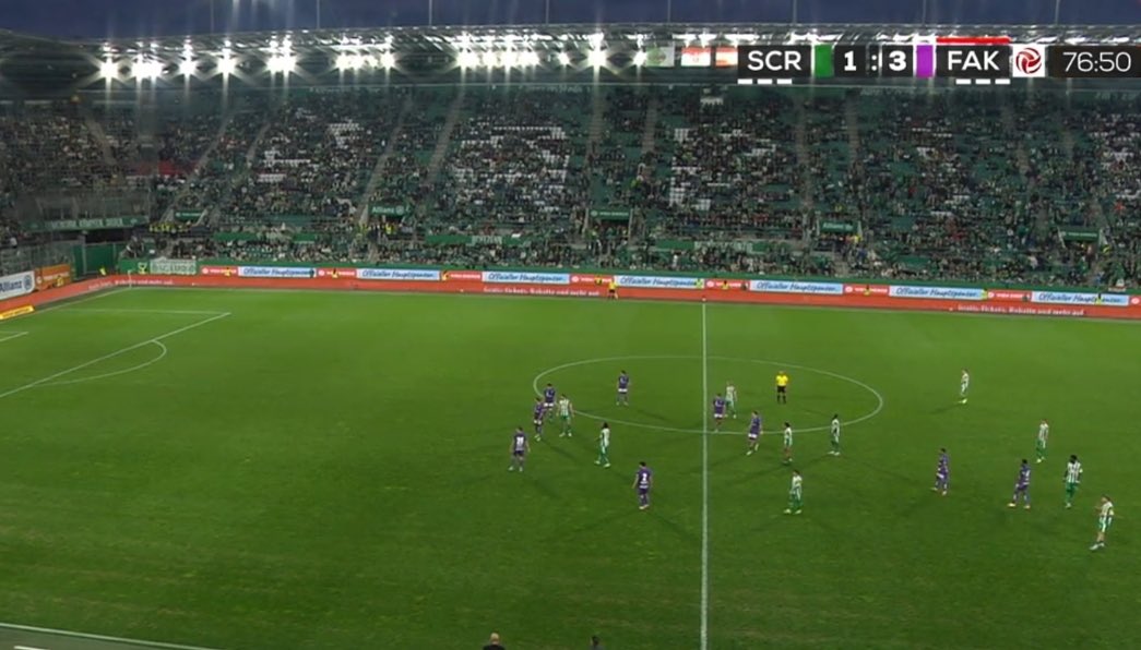 RAPID Schriftzug Choreo pünktlich zur Rapid Viertelstunde war ned schlecht