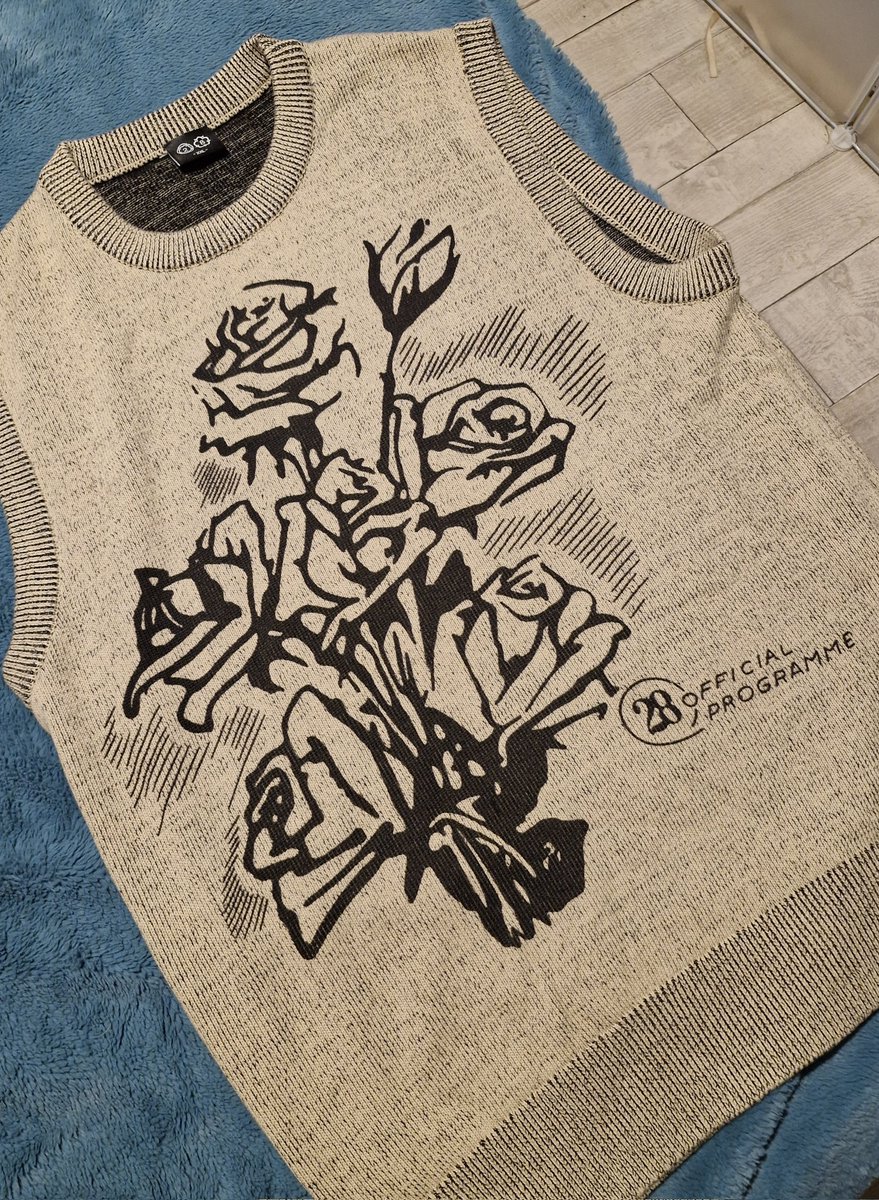 NoctHalazia's tweet photo. He's finally here! He is so beautiful I am so a fan Thank you @Louis_Tomlinson and @28ClothingPR // @28clothing . ✨️🤍
#LouisTomlinson #28clothing #Tomlinson https://t.co/sYP9sd6Lf5