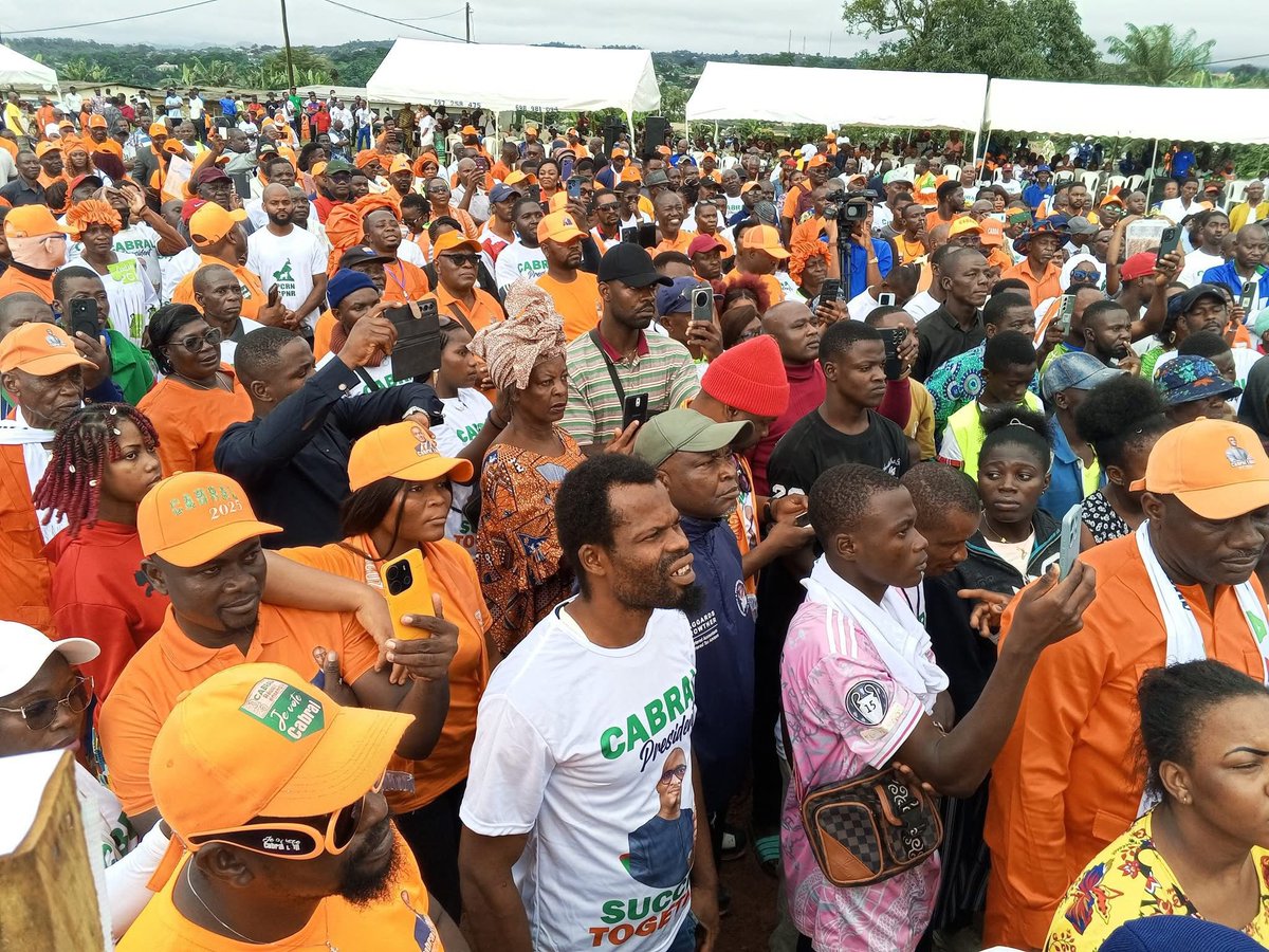 Pcrn_Officiel's tweet image. 🟧✊🏾 Edéa showed up today!
An exceptional mobilization with President @CabralLibii to write a new page of our history.
👉🏾 cabral2025.cm

#succeedtogether #godisincontrol #orangecoalition #orangesurge