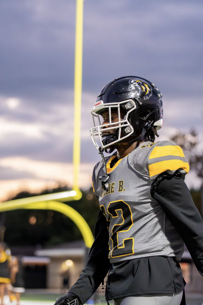 Great great team win this week 100-0 check out my week 5 highlights🔥🔥 hudl.com/v/2SpmDx 
8rec, 125 yards, 3Td’s 
<a href="/AC_BIG12AU/">Antonio Coleman</a> <a href="/CoachJonMitch/">Coach Mitchell</a> <a href="/coachcook55/">Coach Markus Cook</a> <a href="/WHYNOTWHS/">Williamson Lions Football</a>