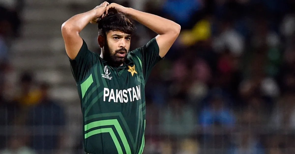 MazharTweets01's tweet photo. 30% Match fee choro ispe 30 years ka ban laga do beshak.

#INDvsPAK #HarisRauf https://t.co/whDQA4t1UT