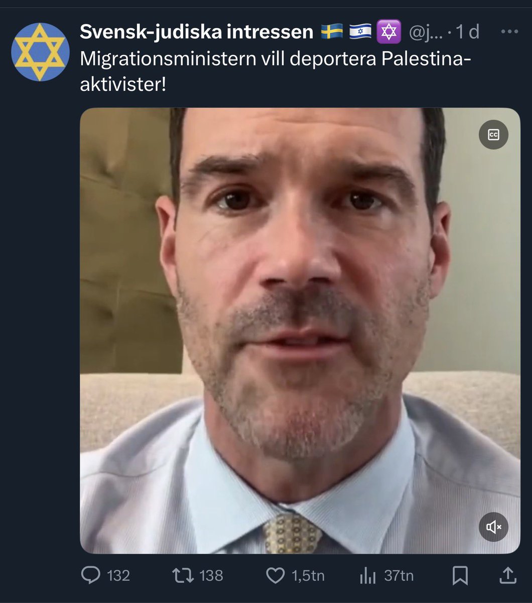 Notera vilka det är som sprider migrationsministerns antidemokratiska fascisttal: den gravt rasistiska och pro-zionistiska desinformationssidan Svensk-judiska intressen. De hade inga problem med att Forsells son är nazist och har rekryterat barn till våldsbejakande nazistgrupper.