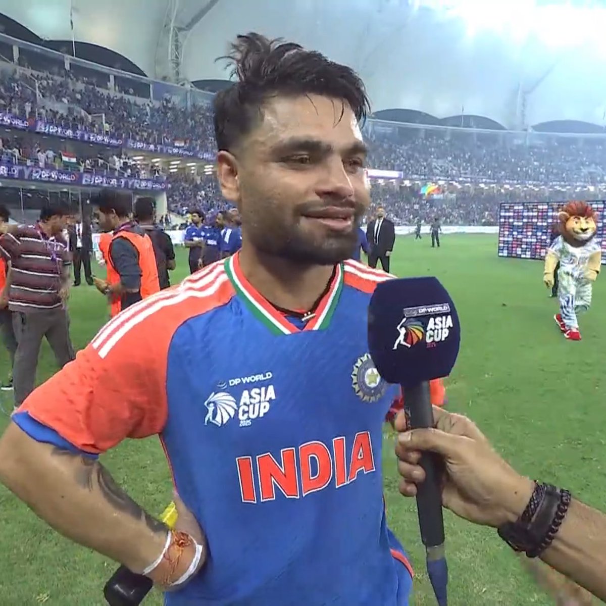 p4_piyush's tweet photo. God's plan #rinku bhaiya 
Really happy for him 😌 
Well played our pride #tilakvarma maa chod di apne tho #Pakistan kii

#indvspak2025 #AsiaCupFinal https://t.co/FJKrffd0nq