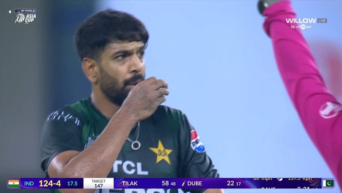 HamzaAb06723976's tweet photo. Haris Rauf in the crunch moments.

2022 WC vs India – Conceded 15 runs in the 19th over.

2024 WC vs USA – Failed to defend 15 runs in the final over.

Today vs India – Conceded 50 runs.
#PakistanCricket #PAKvsIND #HarisRauf #AsiaCupFinal https://t.co/yksirWtsgj
