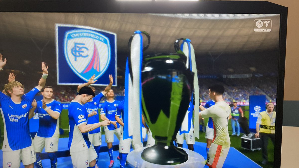Chesterfield FC 🇨🇱 tweet media