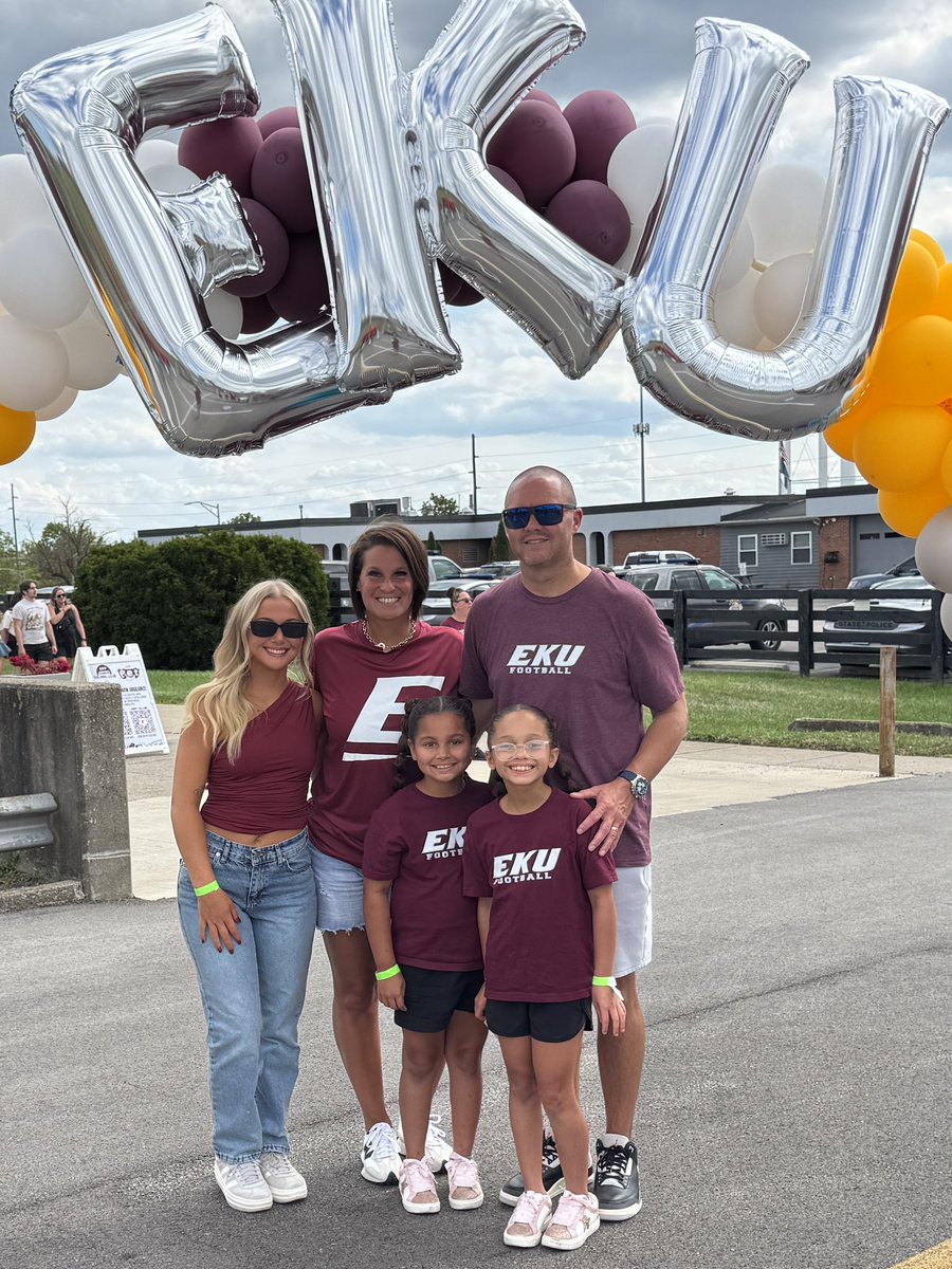 yari_potts's tweet image. We had such a great time at our first @EKUFootball Family Day!!  And we came out with the WIN too!  #GoBigE   @JordynPotts5
