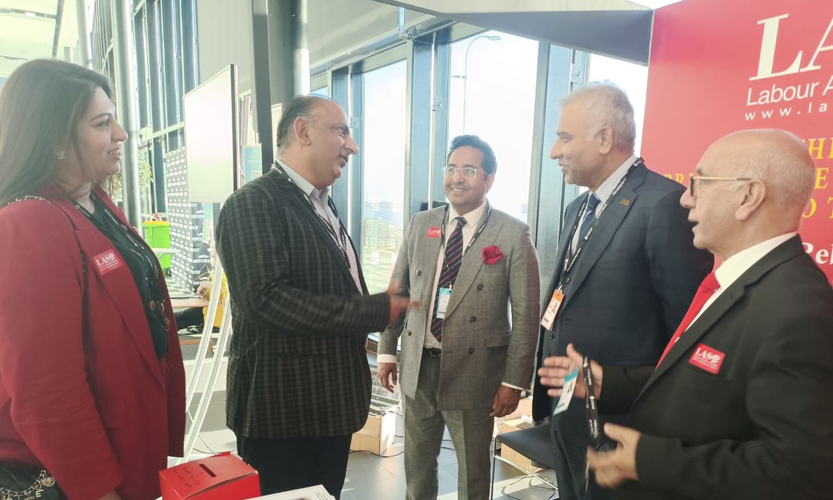 Labour Asians Society (@labouras2024) on Twitter photo It was amazing to meet Dr. Vishwajeet Rana, non-executive director Global Banking School <a href="/GBSknowledge/">Global Banking School</a> who visited the Labour Asian Society <a href="/Labouras2024/">Labour Asians Society</a> stand #A17 today at #LabourConference2025. 🌹
We had a very fruitful discussion about educational priorities, working It was amazing to meet Dr. Vishwajeet Rana, non-executive director Global Banking School <a href="/GBSknowledge/">Global Banking School</a> who visited the Labour Asian Society <a href="/Labouras2024/">Labour Asians Society</a> stand #A17 today at #LabourConference2025. 🌹
We had a very fruitful discussion about educational priorities, working